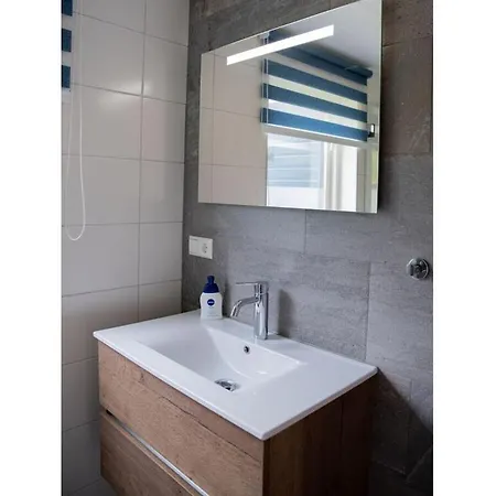 Huijsmans Verhuur Type Deluxe Zuiderdiep 11 Holiday home Ouddorp